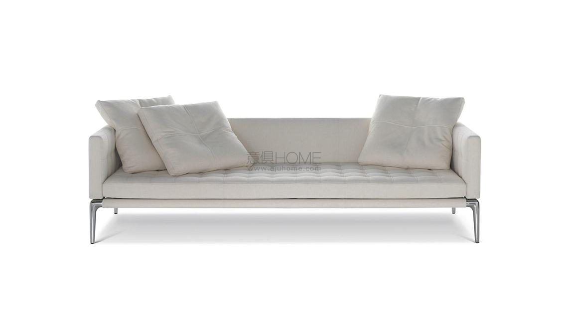 243 VOLAGE 多人沙發(fā)