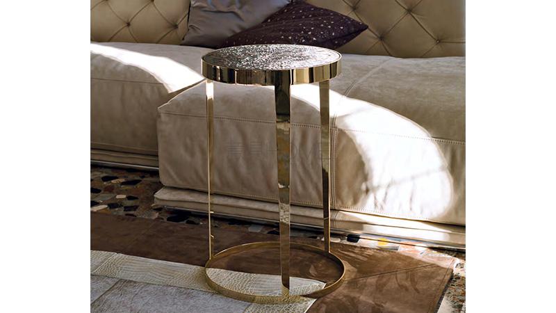 Amadeus 茶幾，角幾