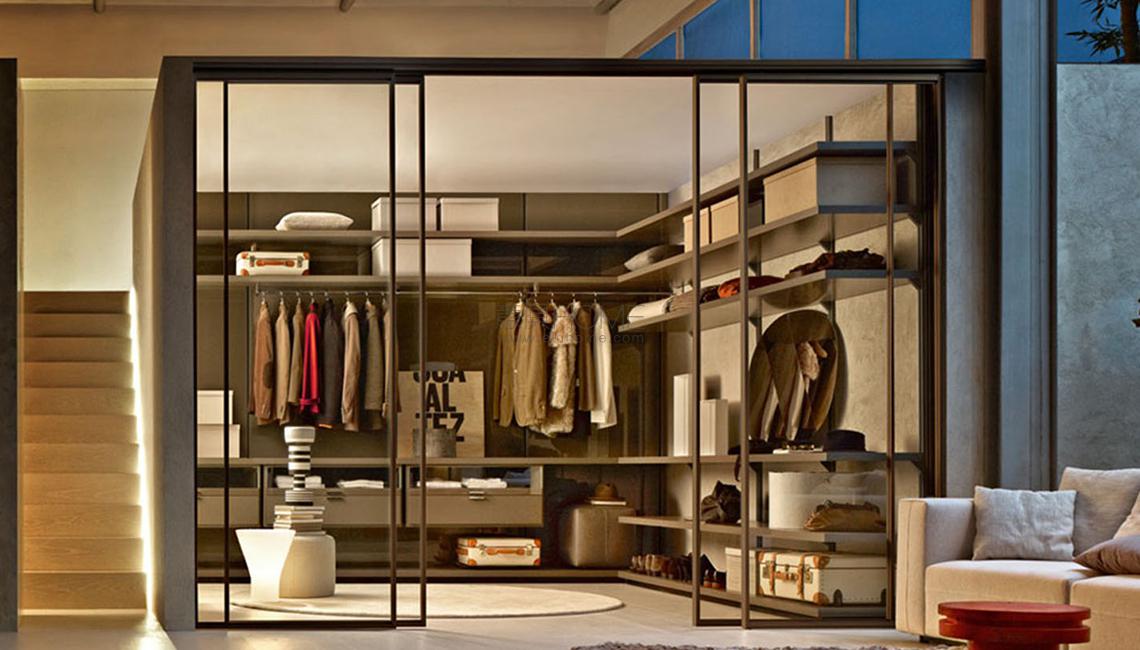 DWELL  步入式衣帽間