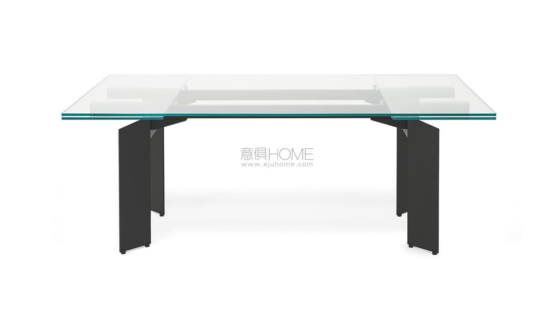 Elan Drive長(zhǎng)餐桌