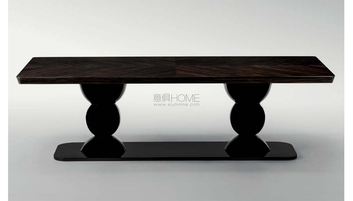 lEONARDO TABLE餐桌