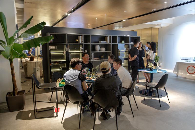 意俱之夜，一場(chǎng)大咖云集的私人酒會(huì)