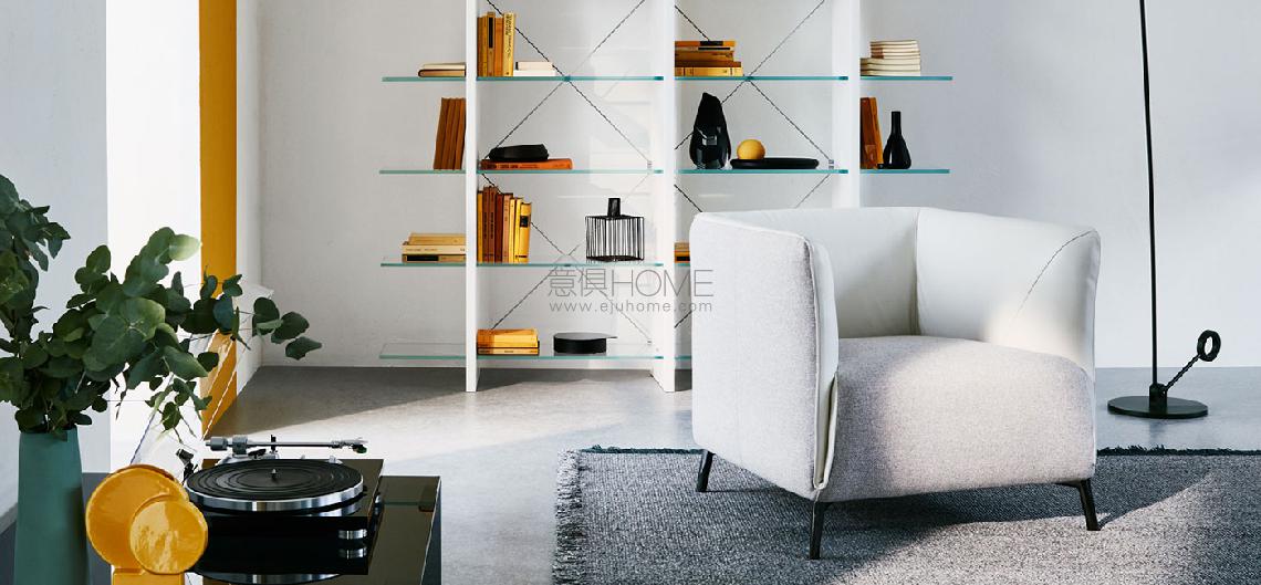 冬日午后，一把單人椅足以享受愜意陽光