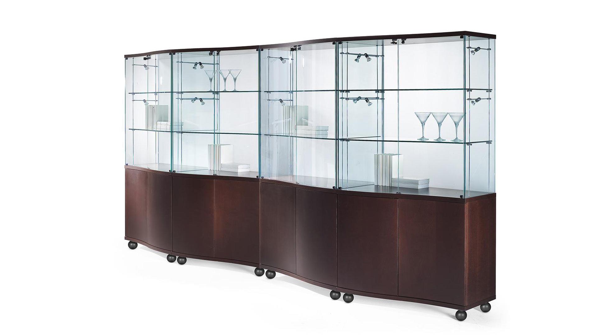 COMPOSITA SAGOMATA MOBILE酒柜