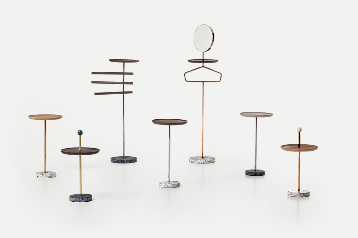 Contralto with mirror鏡子