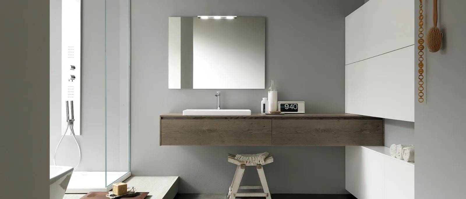 ARCHEDATULLE 16懸掛轉(zhuǎn)角浴室柜